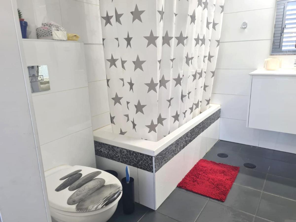 Beach Suite Israel- Private Jacuzzi Garden Suite & Gym, 3 Min Walk To Beach ביץ סוייט ישראל- ג'קוזי פרטי בגינה 3 דקות הליכה לים וחדר כושר Aschkelon Exterior foto