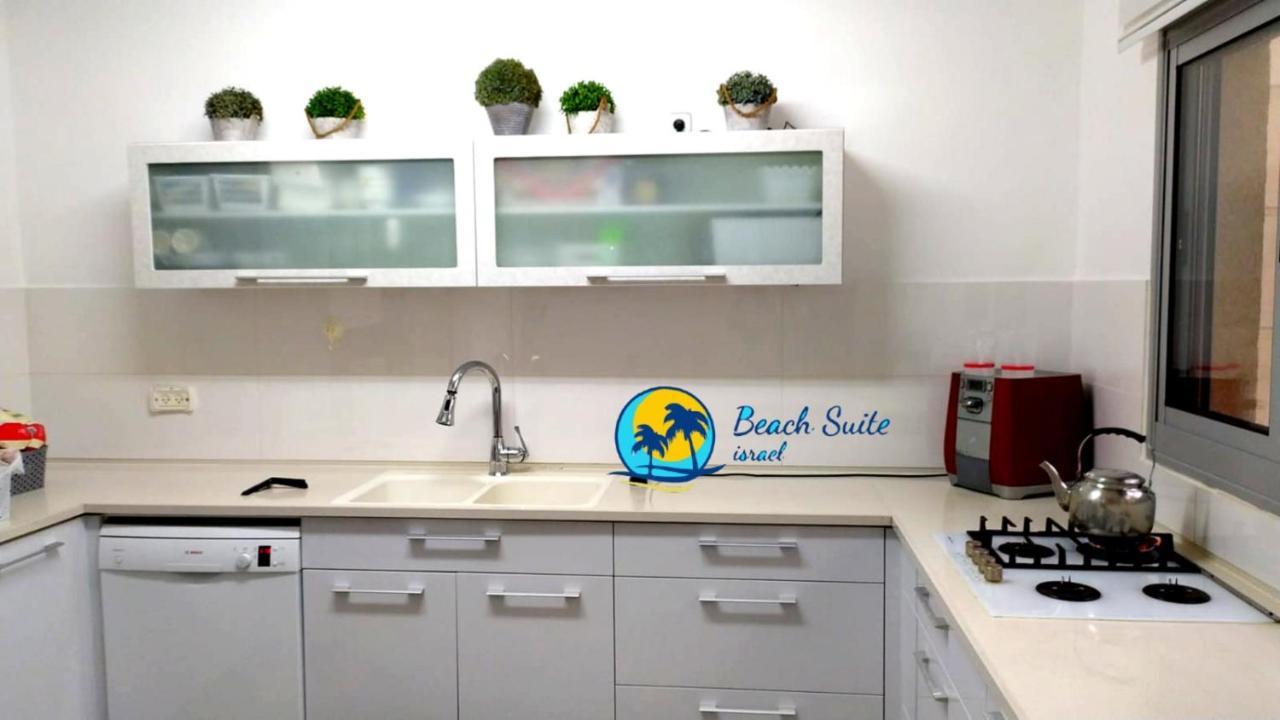 Beach Suite Israel- Private Jacuzzi Garden Suite & Gym, 3 Min Walk To Beach ביץ סוייט ישראל- ג'קוזי פרטי בגינה 3 דקות הליכה לים וחדר כושר Aschkelon Exterior foto