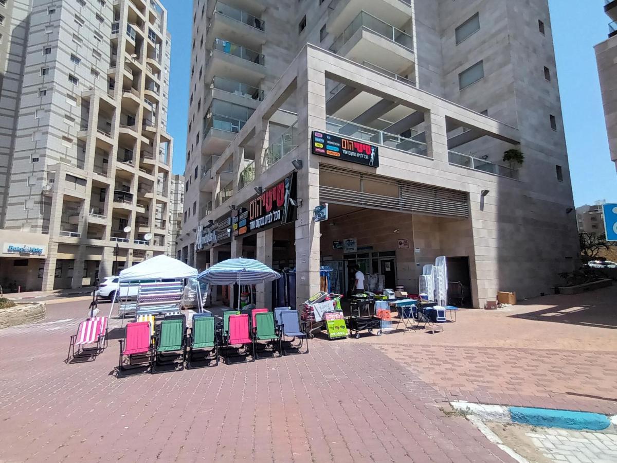 Beach Suite Israel- Private Jacuzzi Garden Suite & Gym, 3 Min Walk To Beach ביץ סוייט ישראל- ג'קוזי פרטי בגינה 3 דקות הליכה לים וחדר כושר Aschkelon Exterior foto